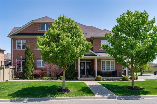 72 White Spruce Crescent