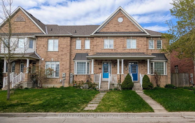 12 Catalina Crescent