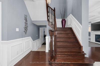 23 Mccann Cres, Bradford West Gwillimbury - Bradford image-0-4