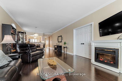 Unit 17 — 520 Silken Laumann Dr, Newmarket - Stonehaven-Wyndham image-0-4