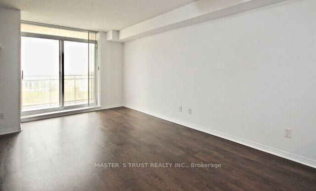 1005 - 75 King William Crescent