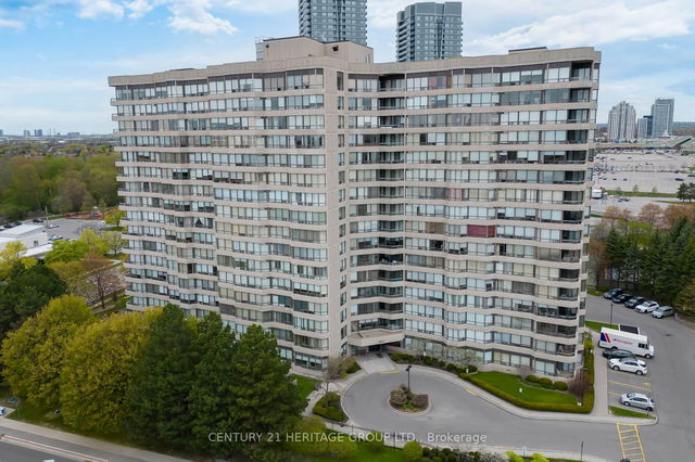 306 - 7420 Bathurst Street