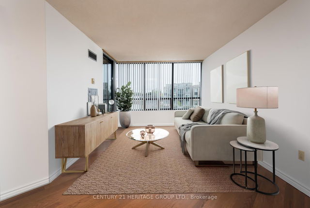 306 - 7420 Bathurst Street