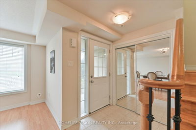 151 Zokol Dr, Aurora - Bayview Northeast image-0-4