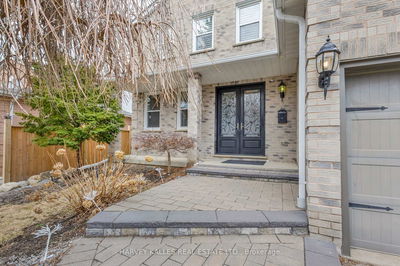 222 Kemano Rd, Aurora - Aurora Heights image-0-1