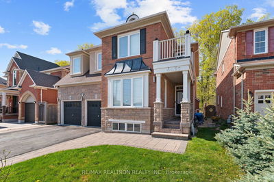 355 Cheryl Mews Blvd, Newmarket - Woodland Hill image-0-2