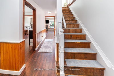 217 Thoms Cres, Newmarket - Central Newmarket image-0-4