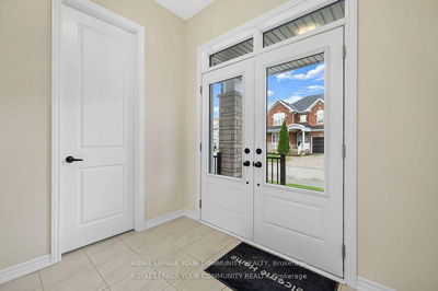 96 Weslock Cres, Aurora - Bayview Northeast image-0-4