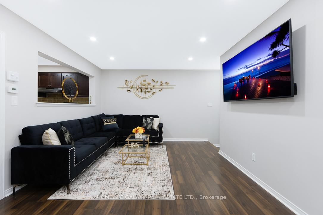Detached House for sale at 120 Rutherford Road, Bradford West Gwillimbury, Bradford, L3Z 0P6 - MLS: N12142404