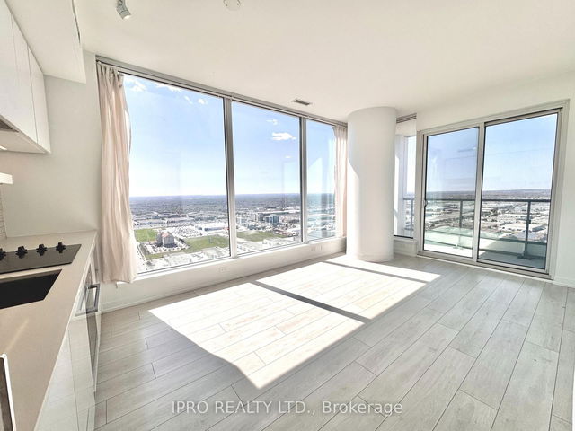 3810 - 898 Portage Parkway