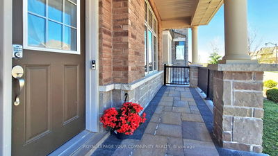 561 Clifford Perry Pl, Newmarket - Woodland Hill image-0-2