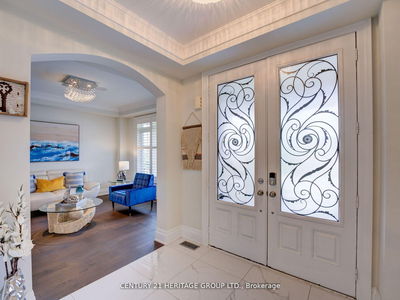 629 McGregor Farm Tr, Newmarket - Glenway Estates image-0-4