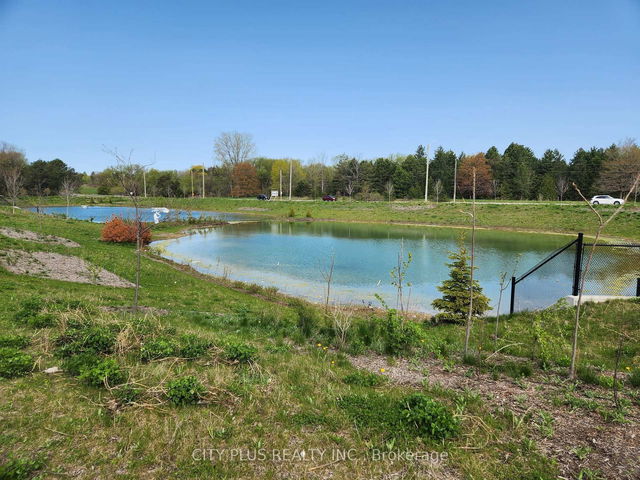 43 Spring Oak Crescent