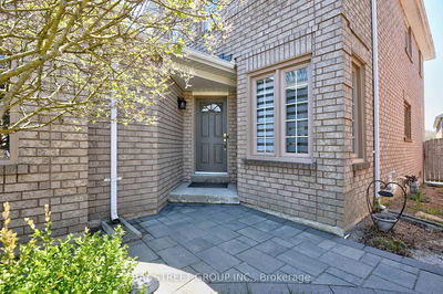 26 Rush Rd, Aurora - Bayview Wellington image-0-2