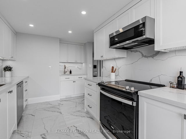 504 - 7440 Bathurst Street