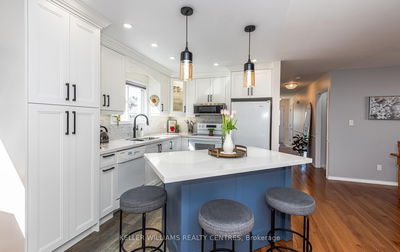 283 Sheridan Crt, Newmarket - Gorham-College Manor image-0-3