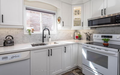 283 Sheridan Crt, Newmarket - Gorham-College Manor image-0-4