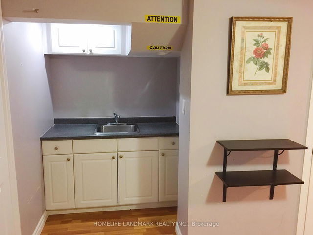 Bsmt - 61 Rockport Crescent