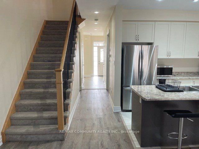 Townhouse for lease at 128 Wagner Crescent, Essa, Angus, L0M 1B6 - MLS: N12143668