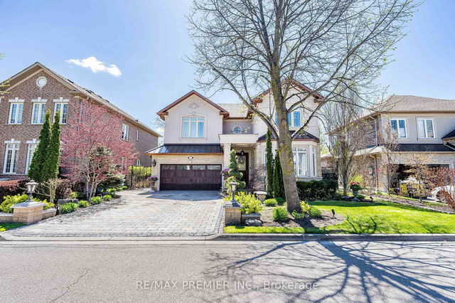 111 Arista Gate