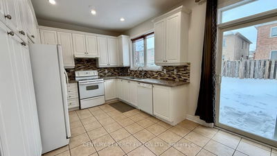 17 Ambercroft St, Markham - Greensborough image-0-4