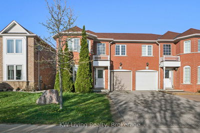 135 Wainscot Ave, Newmarket - Woodland Hill