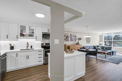 Unit 203 — 250 Davis Dr, Newmarket - Central Newmarket image-0-4