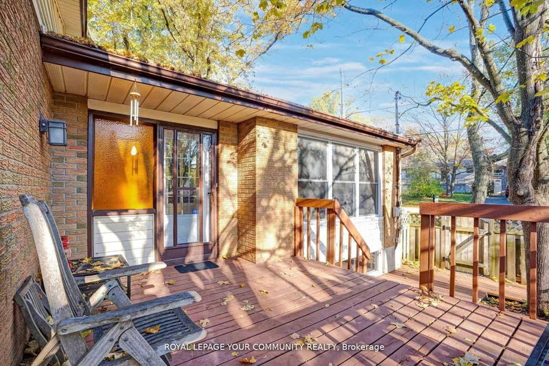 12 Schomberg Rd, Richmond Hill - Oak Ridges image-0-0