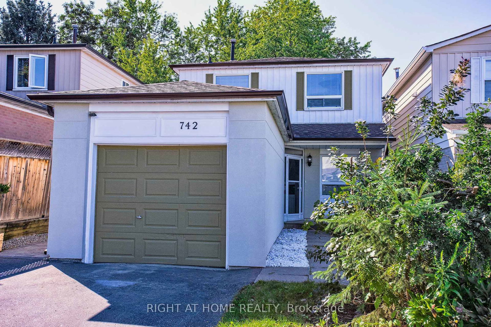 Detached House for sale at 742 Beman Drive, Newmarket, Huron Heights-Leslie Valley, L3Y 4Z2 - MLS: N12144237