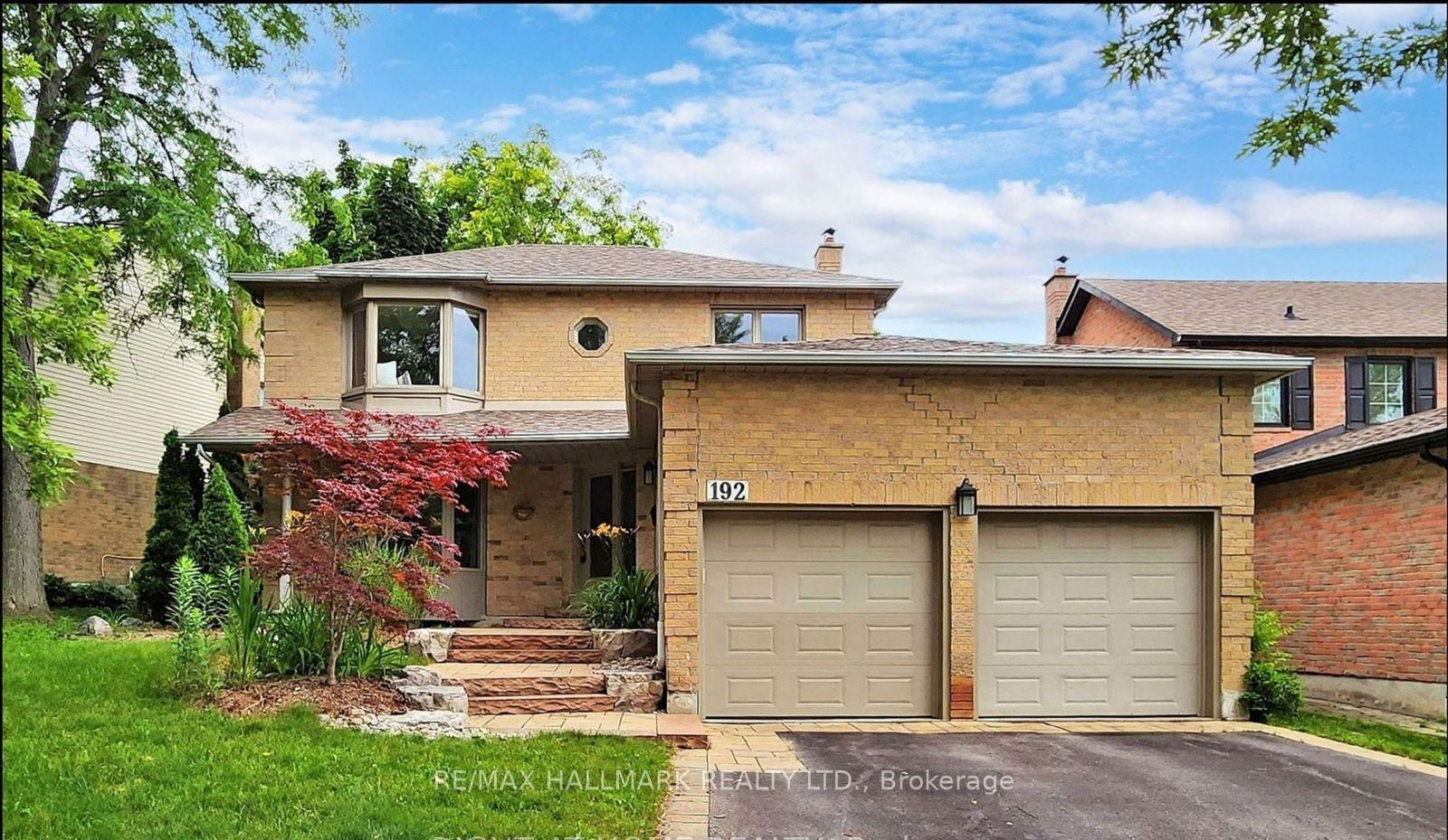 Detached House for lease at 192 Tamarac Trail, Aurora, Aurora Highlands, L4G 5V6 - MLS: N12144396