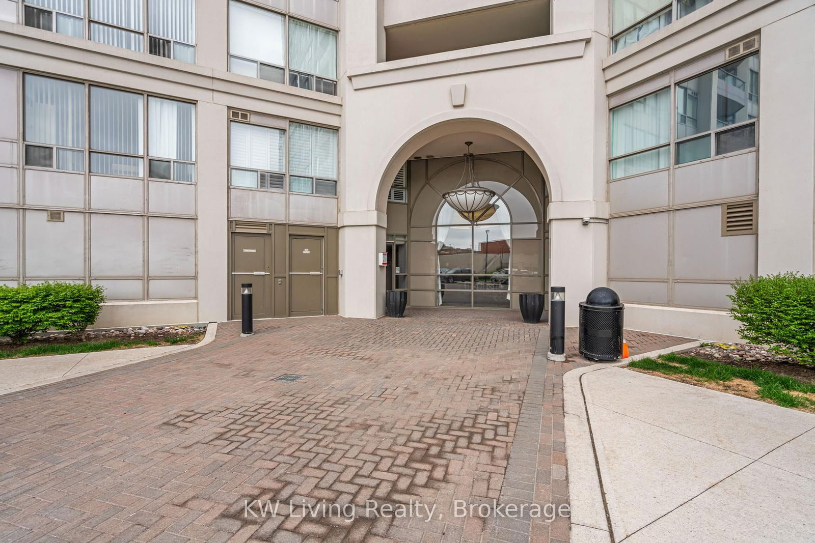 Condo for sale at 608-9017 Leslie Street, Richmond Hill, Beaver Creek Business Park, L4B 4R8 - MLS: N12144704