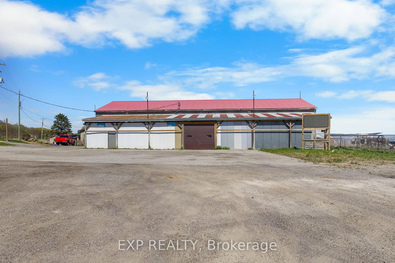 - Barn - 1153 Canal Rd, Bradford West Gwillimbury, L3Z 4E2 | Image 3
