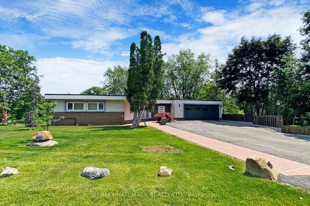 115 Lynwood Crescent