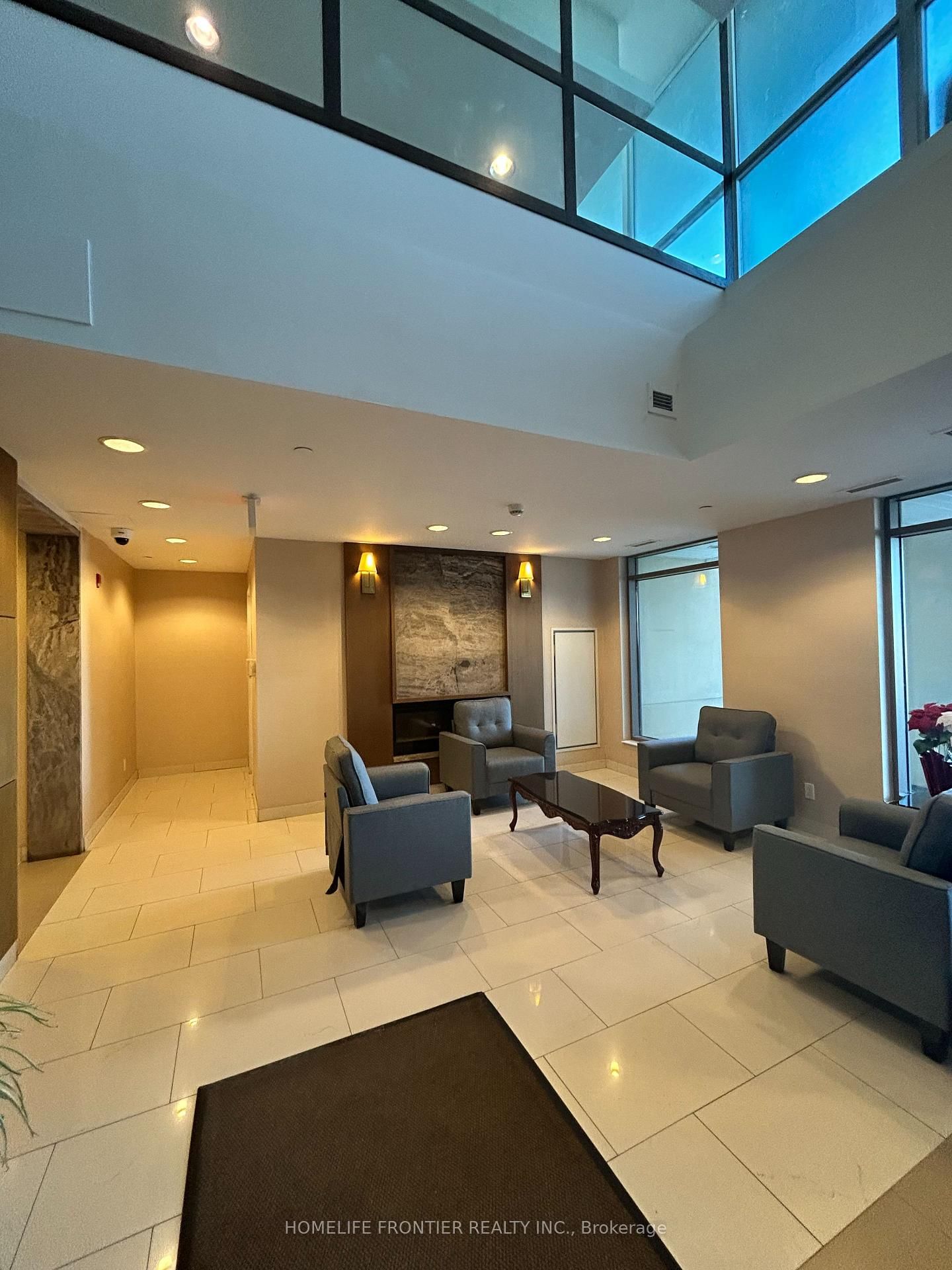 Condo for sale at 202-75 Norman Bethune Avenue, Richmond Hill, Beaver Creek Business Park, L4B 0B6 - MLS: N12145096