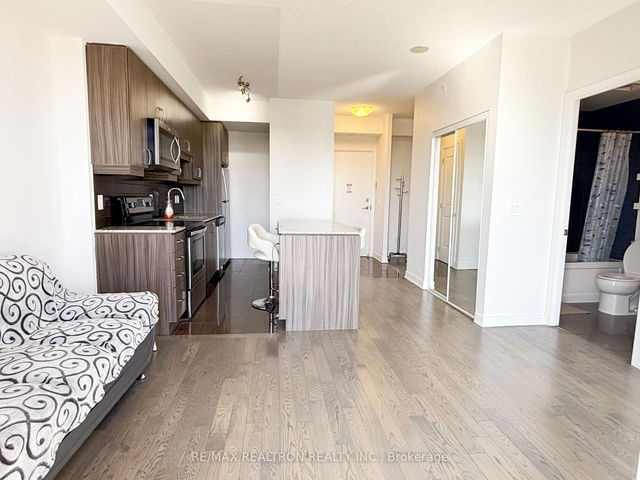 Ne903 - 9205 Yonge Street