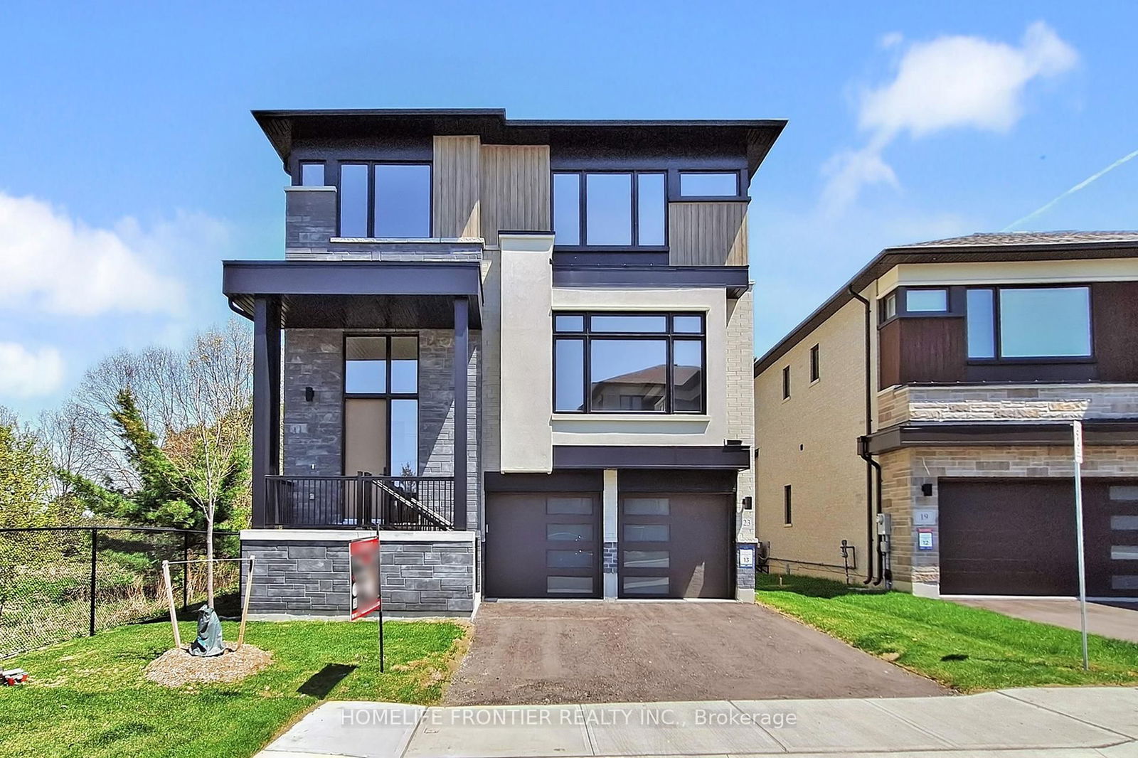Detached House for sale at 23 Kingwood Lane, Aurora, Aurora Estates, L4G 3Z7 - MLS: N12145686