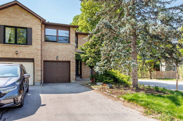 2 Baywood Court