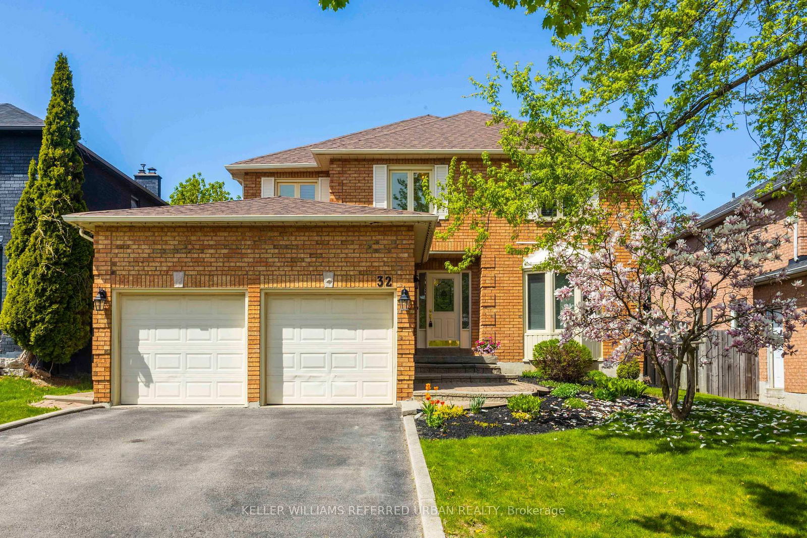 Detached House for sale at 32 Nelson Circle, Newmarket, Armitage, L3X 1R1 - MLS: N12147466