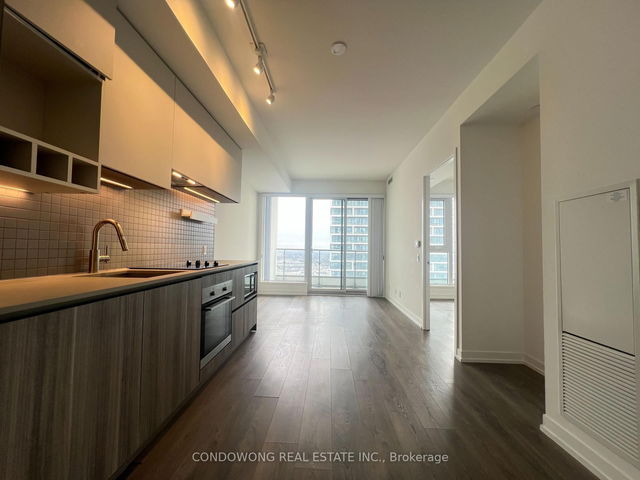 5008 - 898 Portage Parkway
