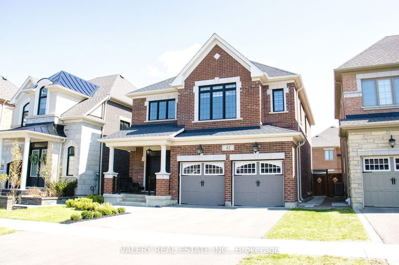 home for sale on 41 Chorus Crescent