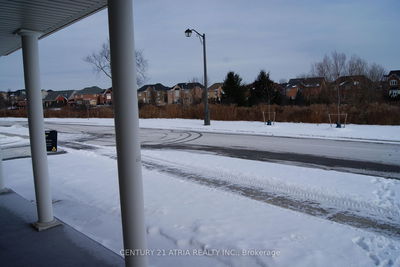 1 Pacific Rim Crt, Richmond Hill - Jefferson image-0-4