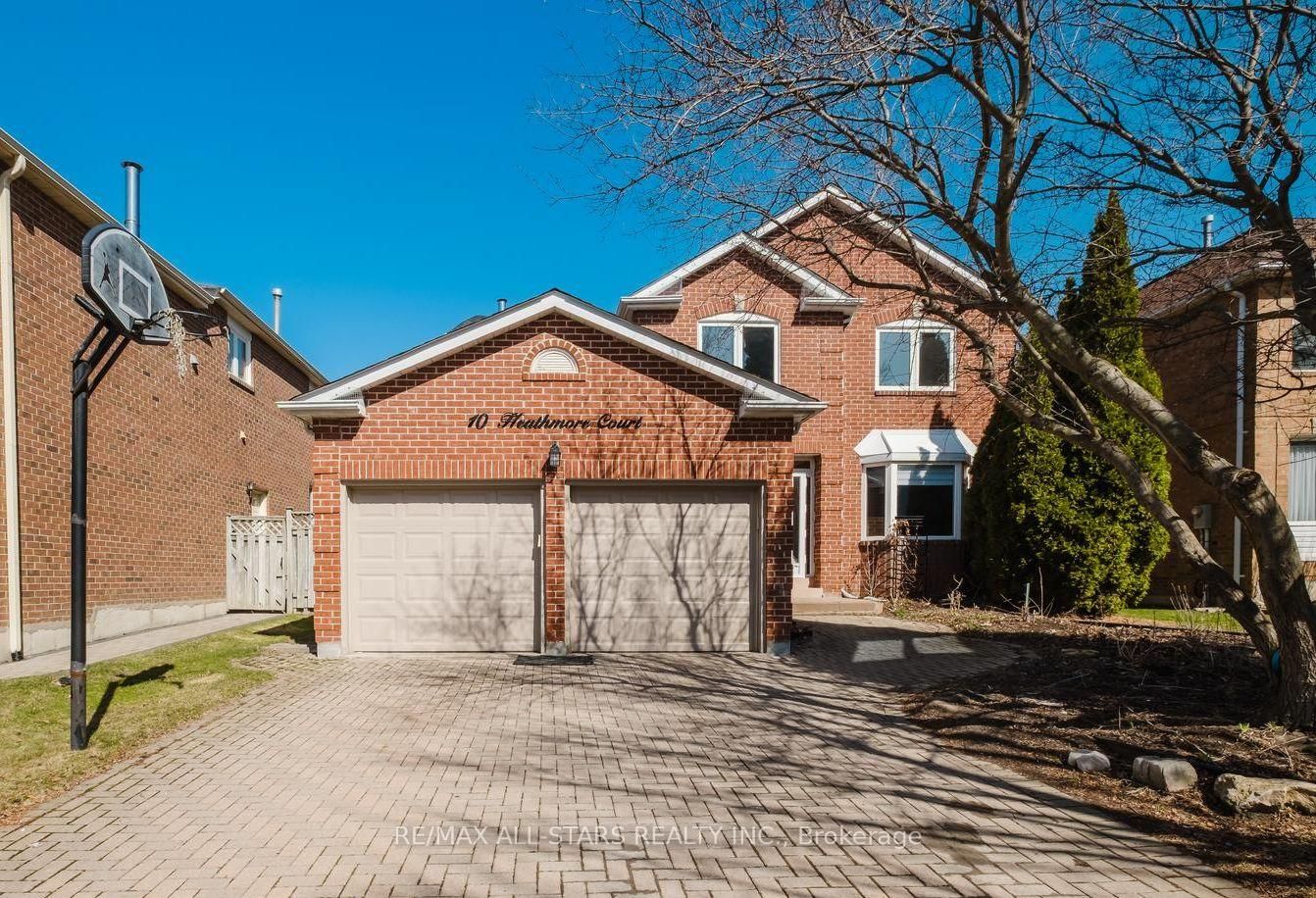 Detached House for sale at 10 Heathmore Court, Markham, Unionville, L3R 8J1 - MLS: N12148759
