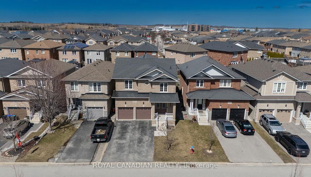 213 Richardson Crescent