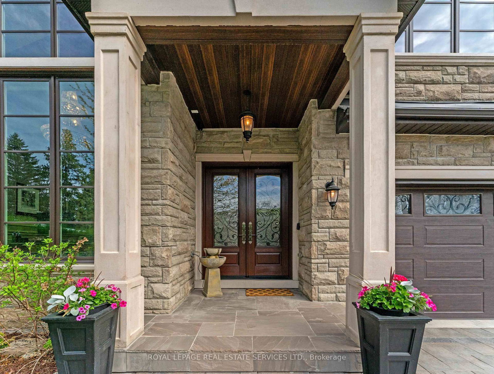 Detached House for sale at 50 Fairway Drive, Aurora, Aurora Highlands, L4G 2H1 - MLS: N12149433