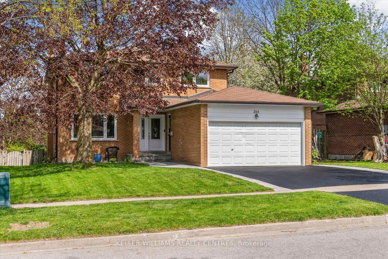 Detached House for sale at 261 Plymouth Trail, Newmarket, Bristol-London, L3Y 6G6 - MLS: N12149450