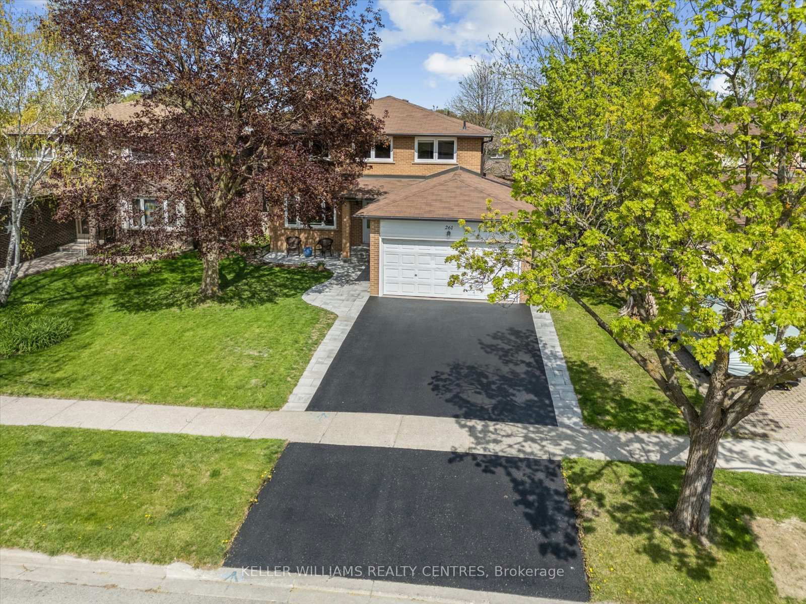 Detached House for sale at 261 Plymouth Trail, Newmarket, Bristol-London, L3Y 6G6 - MLS: N12149450