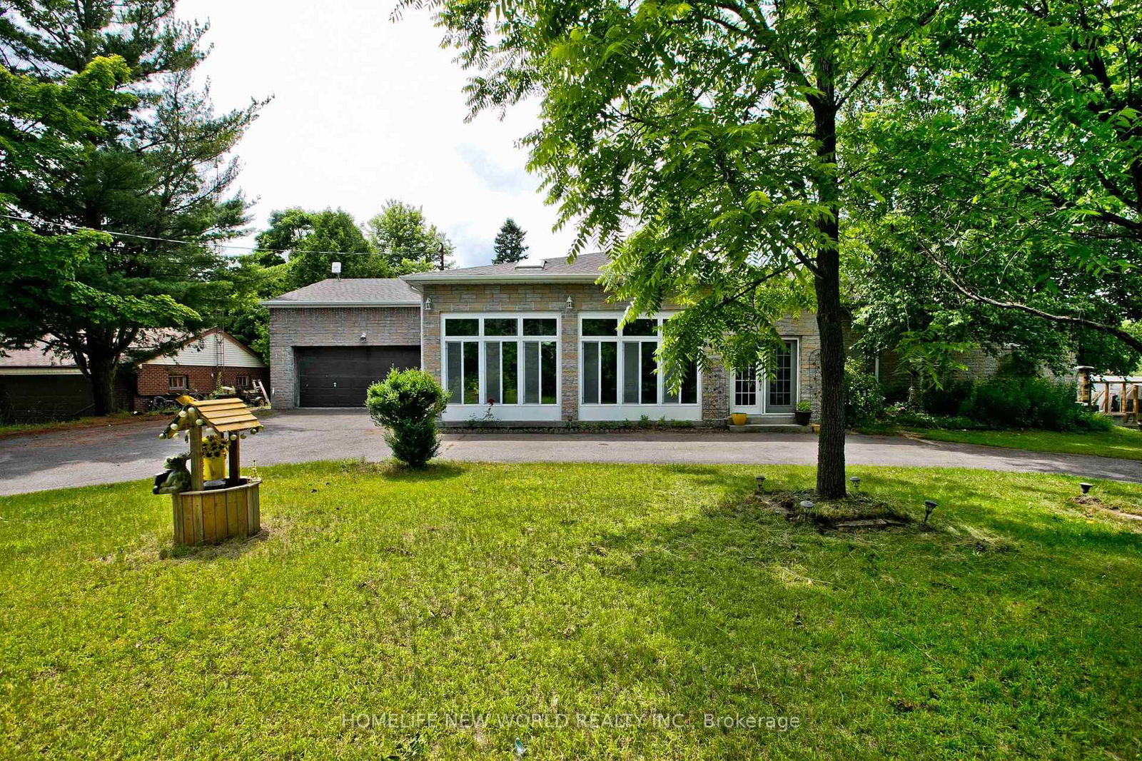 Detached House for sale at 16960 Warden Avenue, Whitchurch-Stouffville, Rural Whitchurch-Stouffville, L4A 2V9 - MLS: N12149504