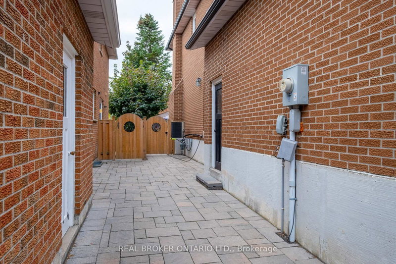 Bsmt - 25 Charnwood Pl, Markham, L3T 5H2 | Image 2