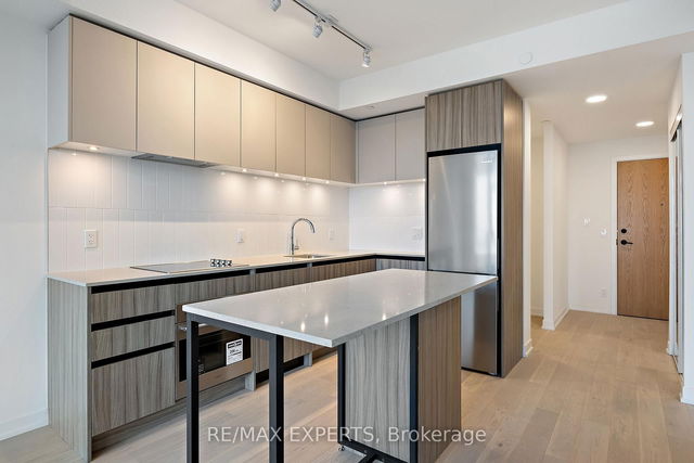 1425A - 7950 Bathurst Street