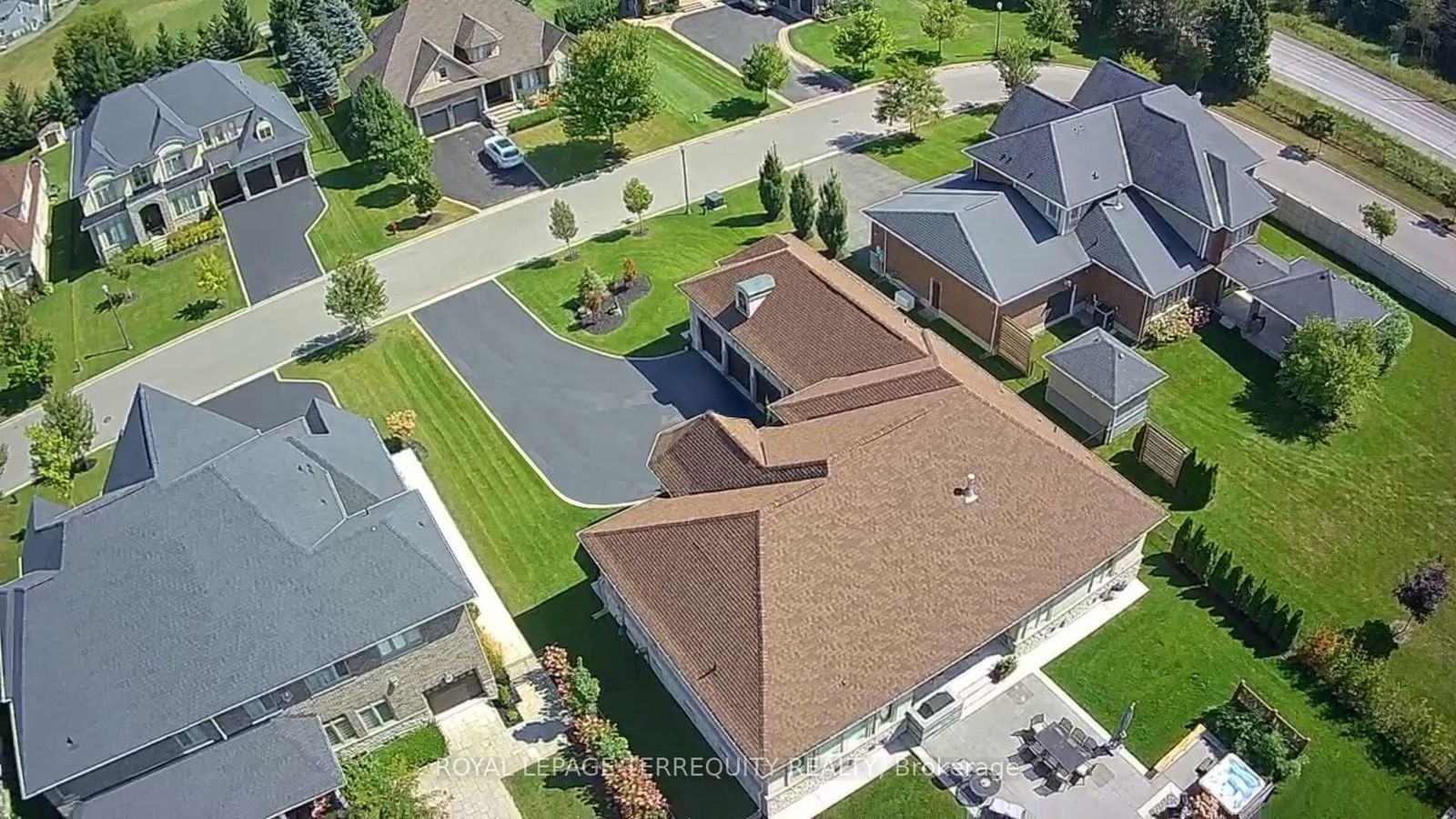 Detached House for sale at 20 Country Club Crescent, Uxbridge, Rural Uxbridge, L9P 0B8 - MLS: N12150078